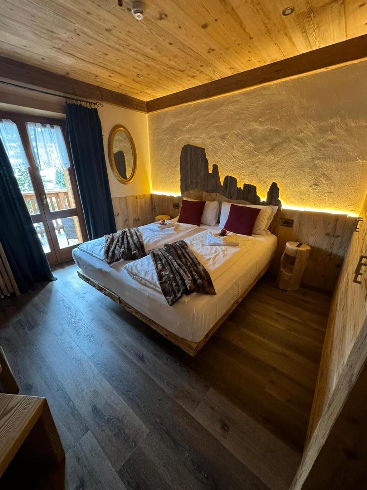 Hotel Ciasa Lorenzi Кортина-д'Ампеццо Экстерьер фото