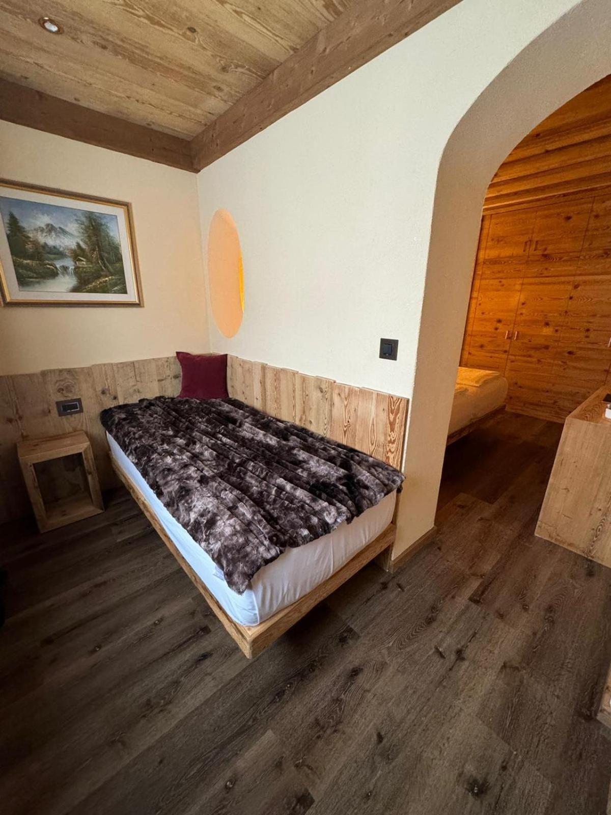 Hotel Ciasa Lorenzi Кортина-д'Ампеццо Экстерьер фото