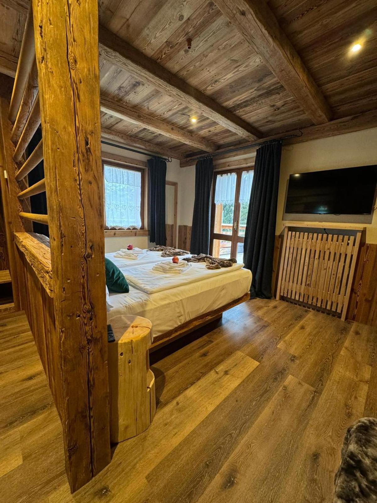 Hotel Ciasa Lorenzi Кортина-д'Ампеццо Экстерьер фото